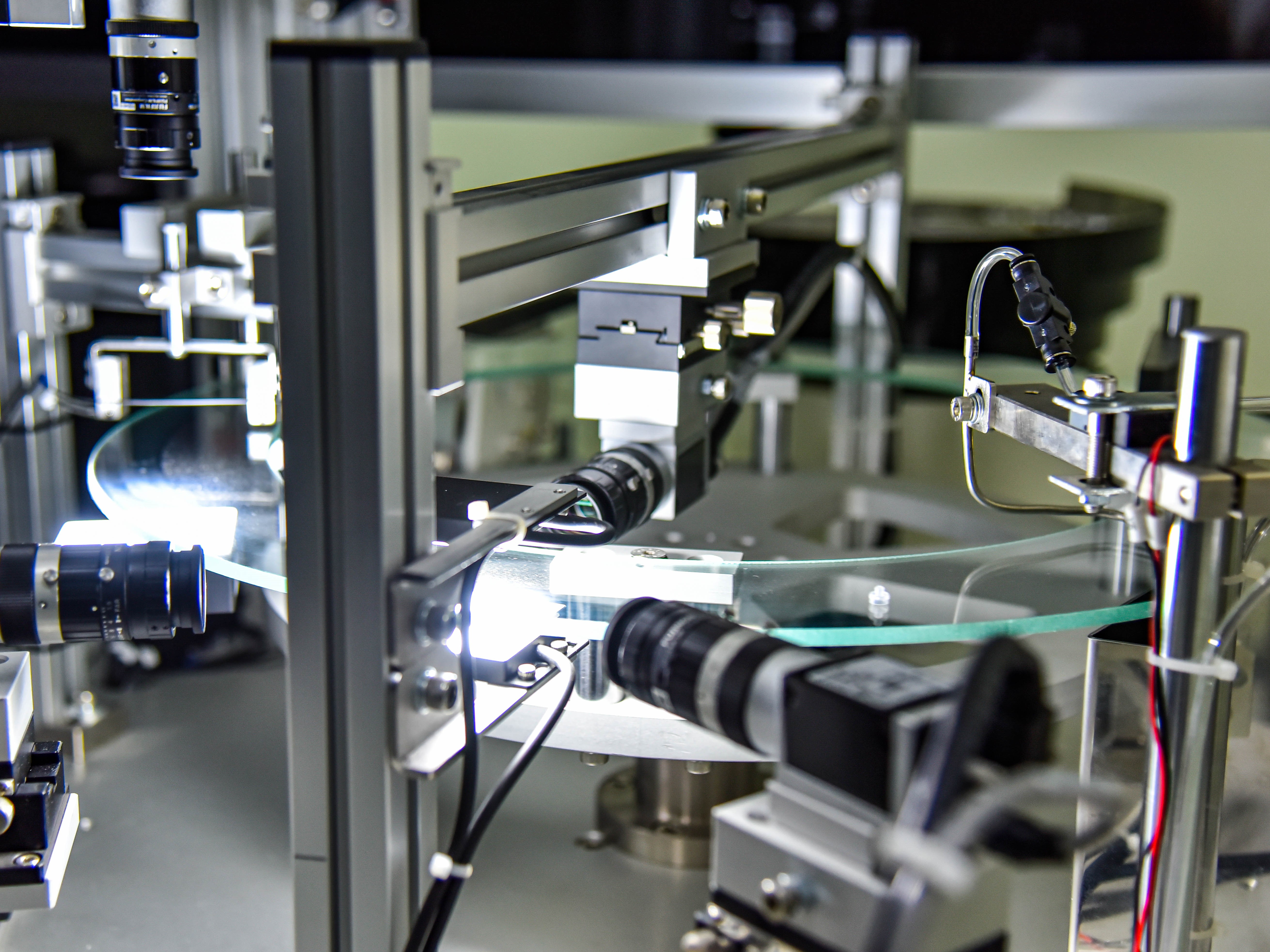 AOI Quality Assuranc Use the AOI system to verify the precision size,increasing the Pass Yield by about 100%.